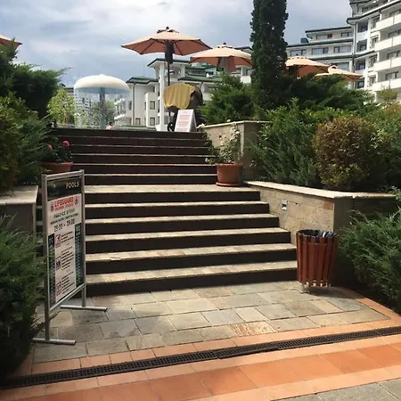 Apartahotel Private In Emerald Ravda