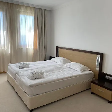 Apartahotel Private In Emerald