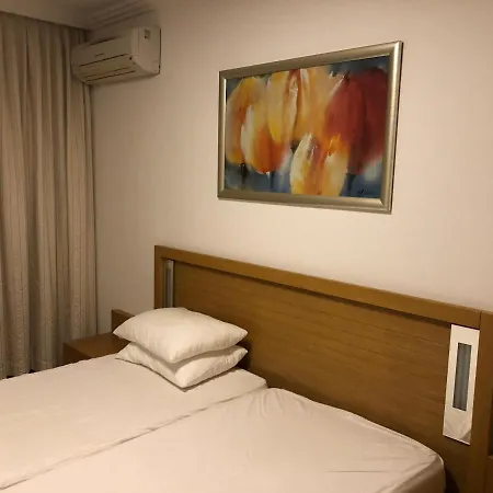 Private In Emerald Apartahotel